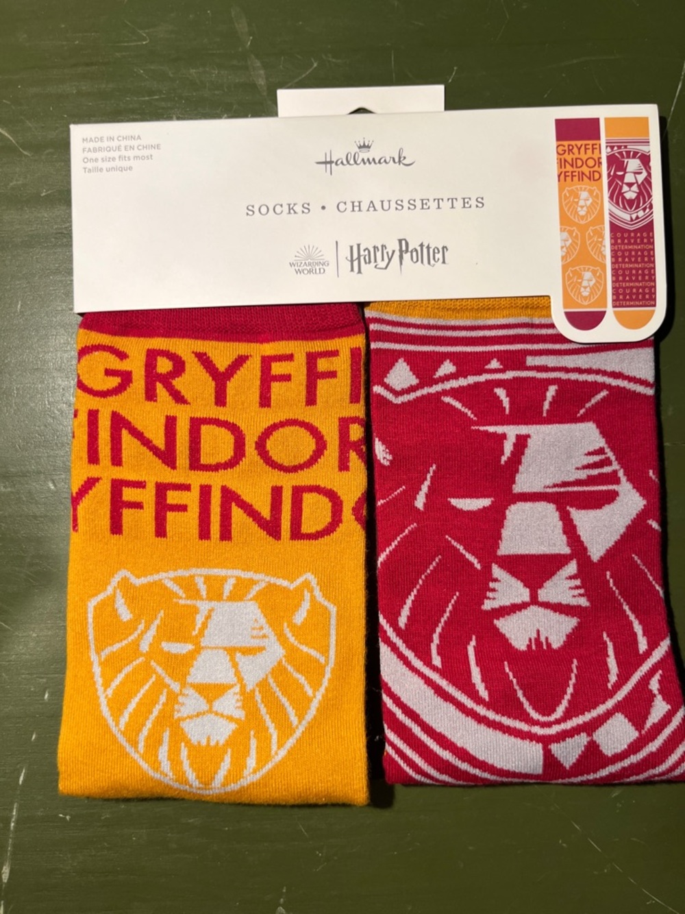 Hallmark Harry Potter Gryffindor Crew Socks - Gold & Red